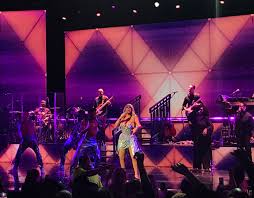 Touch my body — mariah carey. Mariah Carey Overcame Low Expectations At The Miller High Life Theatre Shepherd Express