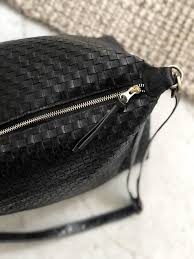 Camel is a neutral and, like black, can be worn with any shade. Shoulder Bag Gemma Camel Braided Firmawold Wholesale Uashmama