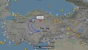De vlag van turkije (turks: Vliegtuig Tekent Grote Turkse Vlag In De Lucht Turkse Media