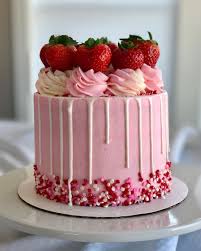43 Vind Ik Leuks 9 Reacties Jillpill Lifeisbetterwithfrosting Op Instagram Had A Request F Unique Birthday Cakes Pretty Birthday Cakes Strawberry Cakes