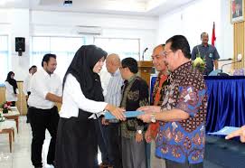 Cpns, umumdesember 27, 2019 17:18. Rektor Beri Pengarahan Dan Bagikan Sk Cpns Dosen Hasil Rekrutmen Tahun 2018 Universitas Bengkulu