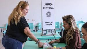 Você pode ser chamado para virar mesário no próprio dia da eleição; entenda