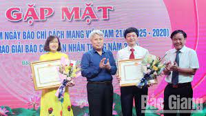 Đọc báo tin tức online việt nam & thế giới nóng nhất trong ngày về thể thao, thời sự, pháp luật, kinh doanh Há»™i Nha Bao Tá»‰nh Báº¯c Giang Gáº·p Máº·t Nhan Ká»· Niá»‡m 95 NÄƒm Ngay Bao Chi Cach Máº¡ng Viá»‡t Nam