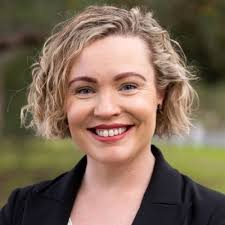 rebeccathiso (@rebeccathiso)