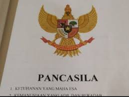 Pernikahan berjalan lancar berikut perencanaannya. Heboh Garuda Pancasila Dengan Kepala Bermahkota Menghadap Ke Depan Indozone Id