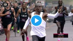 Eliud kipchoge is 35 years, 10 months, 4 days old. How Old Is Eliud Kipchoge