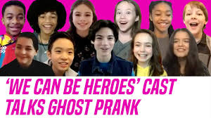 Педро паскаль, тэйлор дули, приянка чопра джонас и др. We Can Be Heroes Netflix Cast Talks Behind The Scenes Ghost Prank Youtube