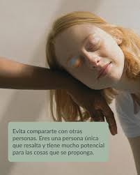 Hola 🤍⠀ ⠀ Me gustaría compartirte algunos consejos que me han ayudado a  ser mas segura de mi misma. ⠀ ⠀ Todos tenemos días buenos y no tan buenos,  pienso que en