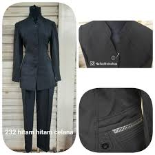 Tambahan lain pakaian guru wanita lebih terlihat formal namun santai menggunakan baju kerja blazer wanita terbaru seperti pada contoh model. Bayar Di Tempat Blazer Kerja Hitam Safari Wanita Kantor Muslimah Gurudosensales Terbatas Lazada Indonesia