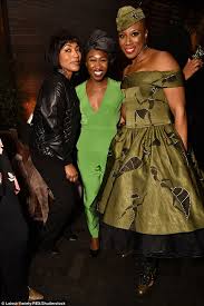 Aisha hinds is an american actress who is best known for portraying important roles in many films like assault on precinct 13 (2005), mr. Chrissy Teigen Is A Vision In Black Pantsuit At Premiere Daily Mail Online