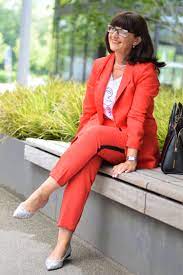 martina berg lady 50plus fashion lifestyle beauty travel hosenanzug damen rot hosenanzug frauen modestil