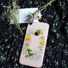 new the 10 best garden ideas today with pictures iphoneケースの新作です デルフィニウム菜の花バコパやかすみ草などを使用しナチュラルなリースをイメージしました ゴールドフレームのパールを所々に置き雨粒 押し花 ドライフラワー デルフィニウム