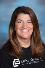 Lisa Bunge's Instagram, Twitter & Facebook