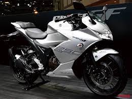 注目の油冷シングル 20スズキ新型ジクサーsf250の国内仕様はどうなる webヤングマシン 最新バイク情報 スズキ 最新 バイク ワンメイクレース