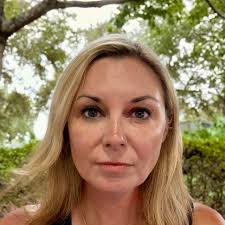 What are the best affordable food delivery options in Savannah for a family  with teenagers and a grandma?