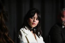 Jenna Ortega deleted XTwitter after seeing dirty edited AI content of  herself as a minor