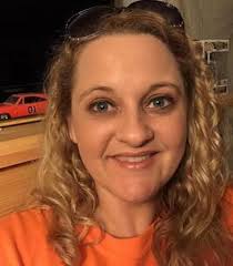 Mindy Wells's Instagram, Twitter & Facebook