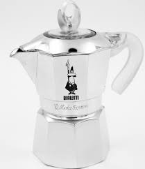Our favorite espresso pot is the bialetti moka express. Bialetti Espressokocher Glossy 3 Tassen Herdkanne Aus Aluminium Espresso Cirillo Gross Und Einzelhandel Fur Kaffee Und Zubehor
