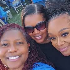 Valerie Windham's Instagram, Twitter & Facebook