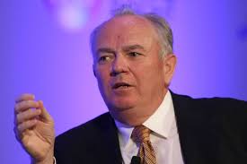 AutoNation replaces new CEO with a new CEO