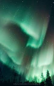 10 Tips For Photographing The Northern Lights No Matter Where Your Travels Take You From Ice Northern Lights Photography Northern Lights Tattoo Northern Lights