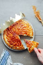 Vegan King Cake Galette Des Rois Full Of Plants Recipe King Cake Vegetarian Recipes Dessert Haitian Food Recipes