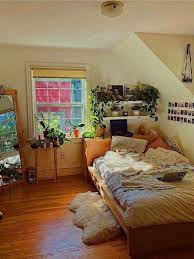 Check out our 80s bedroom decor selection for the very best in unique or custom, handmade pieces from our wall décor shops. ð…ð¨ð¥ð¥ð¨ð° ðŸð«ðžððð¢ðð®ð¡ Room Inspiration Bedroom Room Ideas Bedroom Aesthetic Bedroom