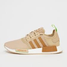 Reining in the look of the r1, the r2 features a more streamlined aesthetic for performance focused wear. Adidas Nmd Gleich Bei Snipes Online Kaufen