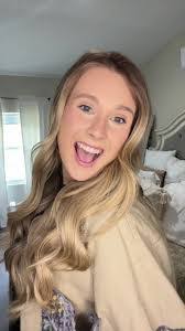 Lauren Craighead's Instagram, Twitter & Facebook