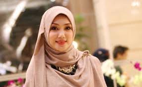 Check spelling or type a new query. Erra Fazira Denies Marriage Rumours With Shahir Af