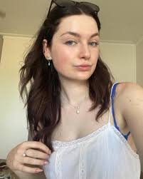 Kayla Hocking's Instagram, Twitter & Facebook