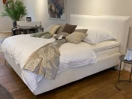 Boxspringbett fritz lässt sich individuell an ihre komfortbedürfnisse anpassen und garantiert noch dazu ein stilvolles. Betten Liegen Doppelbetten Angebote Bei Used Design