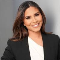 Stephanie Quiles's Instagram, Twitter & Facebook