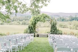 Silverbrook Farm Weddings Northern Virginia Wedding Venue In 2020 Virginia Wedding Venues Northern Virginia Wedding Venues Virginia Weddings
