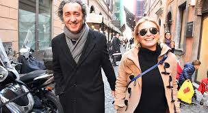 Chi è alessandra, la moglie di gaetano curreri. Paolo Sorrentino E La Moglie Una Passeggiata Per Roma Da Oscar