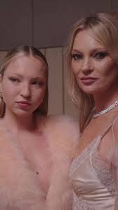 Kaye Moss and Lila Moss Vs