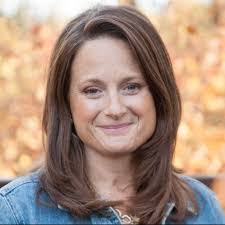 Gina Bauer's Instagram, Twitter & Facebook