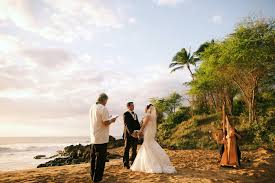 Island Elegance Intimate Beach Wedding With Harp On Maui Hawaii Anna Kim Photography Maui Weddings Beach Wedding Maui Hawaii
