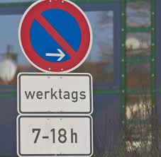 Wobei halteverbot die umgangssprachliche bezeichnung ist. Besser Kein Osterknollchen Riskieren Welche Verkehrsregeln Gelten Karfreitag Und Ostermontag Welt