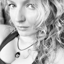 Mandi Garrison's Instagram, Twitter & Facebook