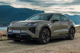 Porsche enthüllt Coupé-Variante des Cayenne Electric