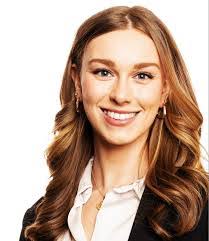 Fleur Oostwal's Instagram, Twitter & Facebook