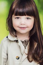 A Beautiful Brown Eyed Brown Haired Little Girl Detskie Strizhki Kukolnoe Lico Stilist