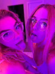 Maya on X: RT @notlems: @StrawbMilk_xoxo makes me 🤤  t.coHotC3xBCBV  X