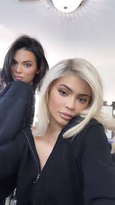 Pin By Maya On Kylie Jenner Kylie Jenner Blonde Kylie Jenner Hair Kylie Jenner Bob