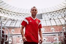 Прямо сейчас вы можете поддержать нашу команду и купить футбольную форму сборной россии. Sbornaya Rossii Po Futbolu Predstavila Novuyu Formu Rossijskaya Gazeta