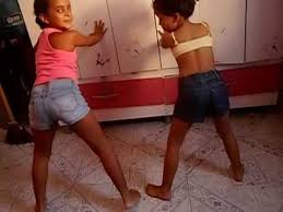 Watch short videos about #meninas_dancando on tiktok. Adrielle E Julya Maravilhas Mirins Menina Dancando Danca Moda Infantil