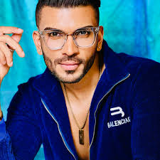 6'1, 227lbs (103kg), 23yrs training (no breaks), lifetime natural, I can  answer any questions below about my training journey so far ⬇️  #bodybuilding #naturalbodybuilding