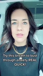 Samantha Jeffery's Instagram, Twitter & Facebook