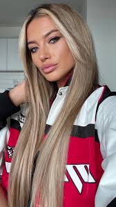 Hattie Gates's Instagram, Twitter & Facebook